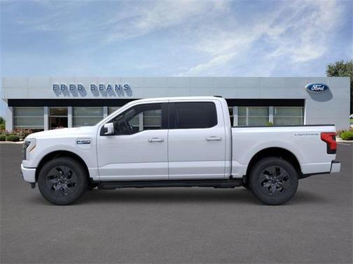 2025 Ford F-150 Lightning LARIAT