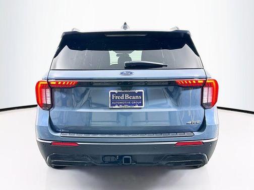 Vapor Blue Metallic 2026 Ford Explorer ST-Line