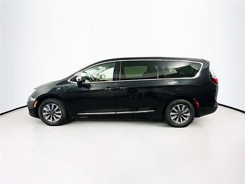2023 Chrysler Pacifica Hybrid Limited