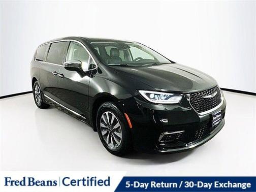 2023 Chrysler Pacifica Hybrid Limited