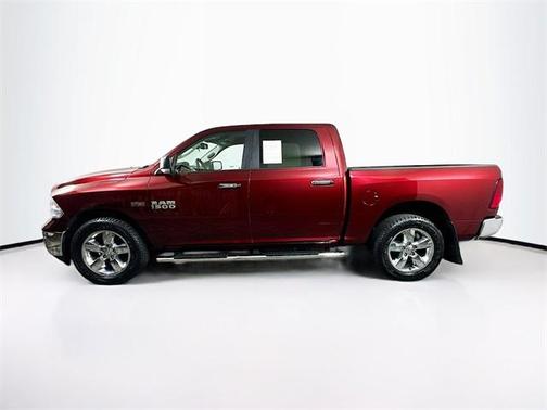 2016 RAM 1500 SLT