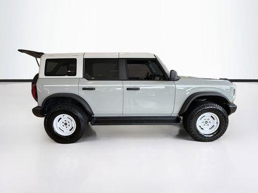 Avalanche 2026 Ford Bronco Heritage Edition
