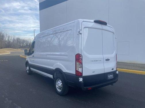 2025 Ford Transit-250 148 WB Medium Roof Cargo