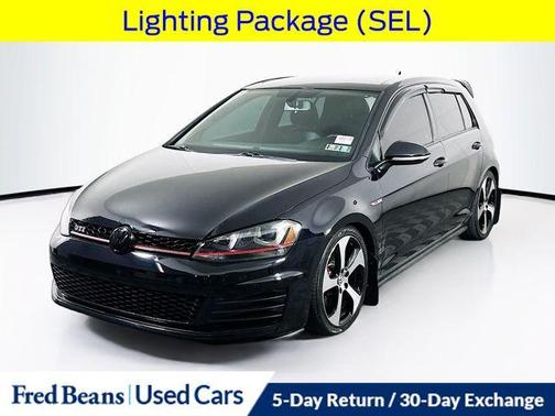 Deep Black Pearl Effect 2016 Volkswagen Golf GTI 2.0T SE 4-Door