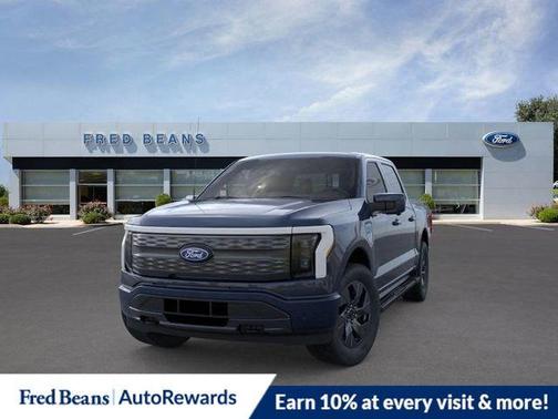 2025 Ford F-150 Lightning LARIAT