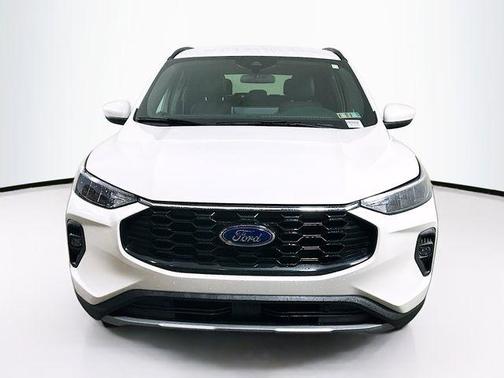 Star White 2026 Ford Escape ST-Line Select