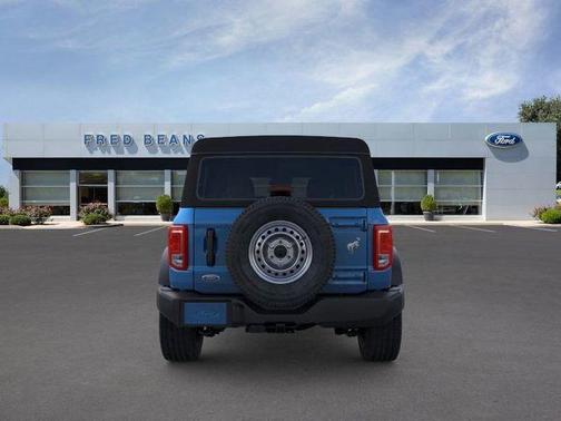 2025 Ford Bronco Base