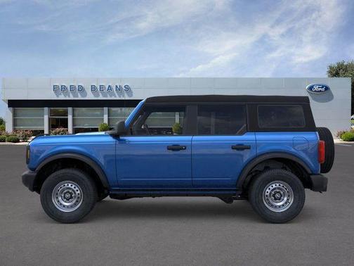 2025 Ford Bronco Base