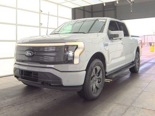 2024 Ford F-150 Lightning LARIAT