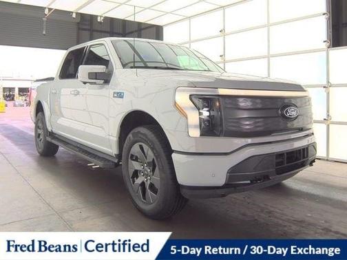 2024 Ford F-150 Lightning LARIAT