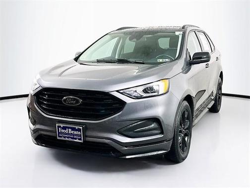 2022 Ford Edge SE