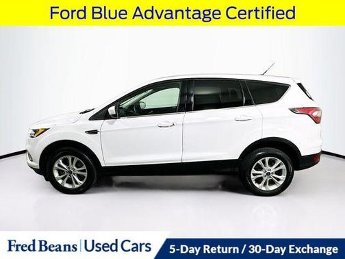 Oxford White 2017 Ford Escape SE