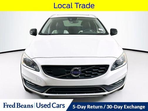2017 Volvo V60 Cross Country T5