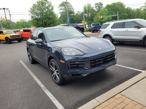 2024 Porsche Cayenne Base