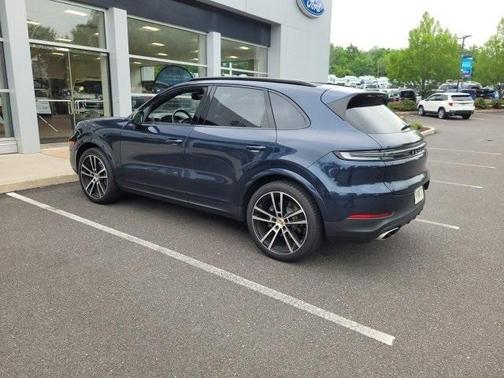 2024 Porsche Cayenne Base
