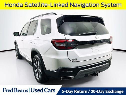 Platinum White Pearl 2025 Honda Pilot Elite