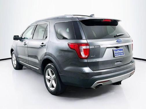 Magnetic 2016 Ford Explorer XLT