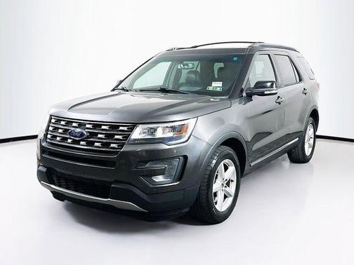 Magnetic 2016 Ford Explorer XLT
