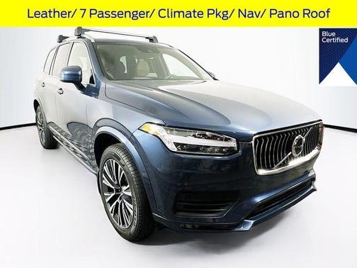 2022 Volvo XC90 T6 Momentum 7 Passenger