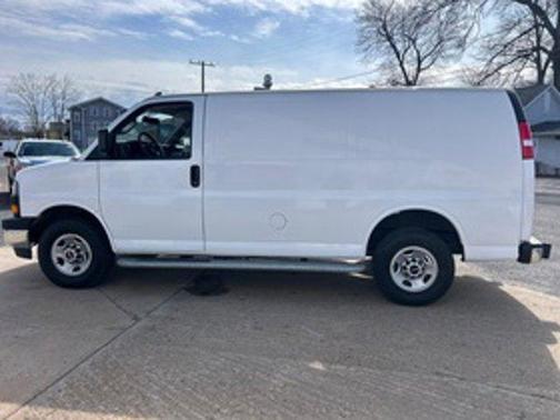 2022 GMC Savana 2500 Work Van