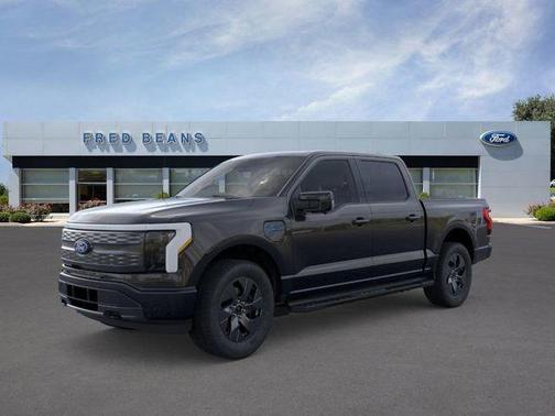 2025 Ford F-150 Lightning LARIAT