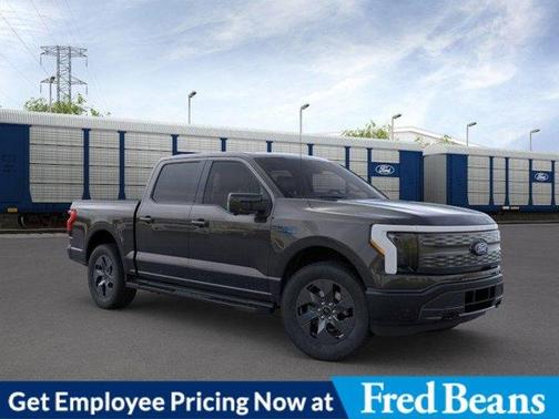 2025 Ford F-150 Lightning LARIAT
