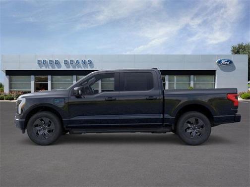 2025 Ford F-150 Lightning LARIAT