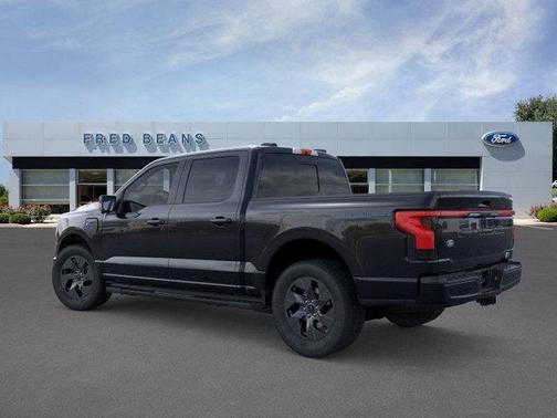 2025 Ford F-150 Lightning LARIAT