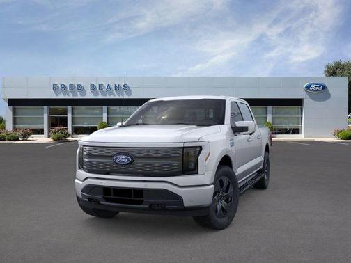 2025 Ford F-150 Lightning LARIAT