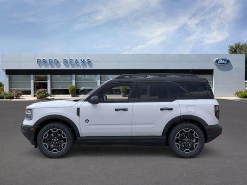 White Metallic 2026 Ford Bronco Sport Outer Banks