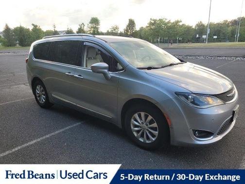 2018 Chrysler Pacifica Touring-L