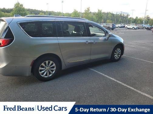 2018 Chrysler Pacifica Touring-L