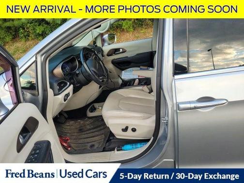 2018 Chrysler Pacifica Touring-L