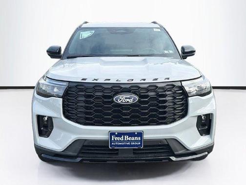 Avalanche Gray 2027 Ford Explorer ST-Line