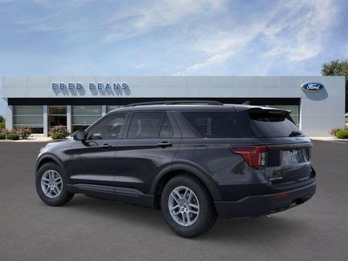 Agate Black Metallic 2026 Ford Explorer Active