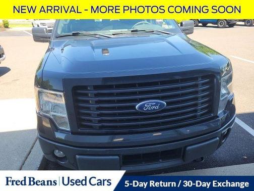 Tuxedo Black Metallic 2014 Ford F-150 STX