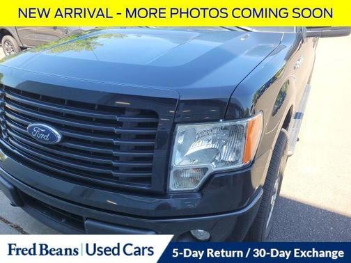 Tuxedo Black Metallic 2014 Ford F-150 STX