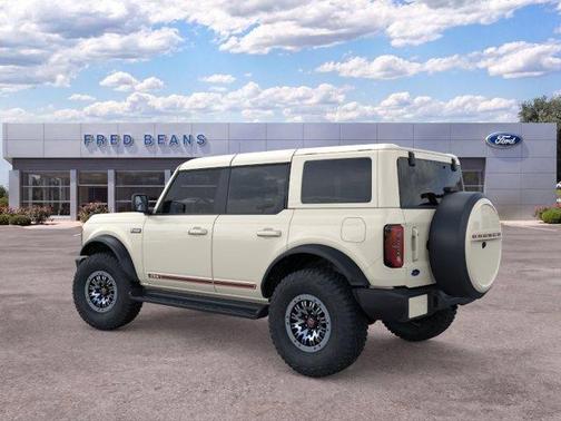 Wimbledon White 2026 Ford Bronco Outer Banks