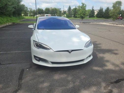 2018 Tesla Model S 75D