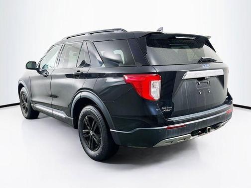 Agate Black Metallic 2022 Ford Explorer XLT
