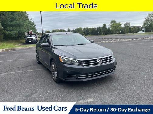 2017 Volkswagen Passat 1.8T R-Line