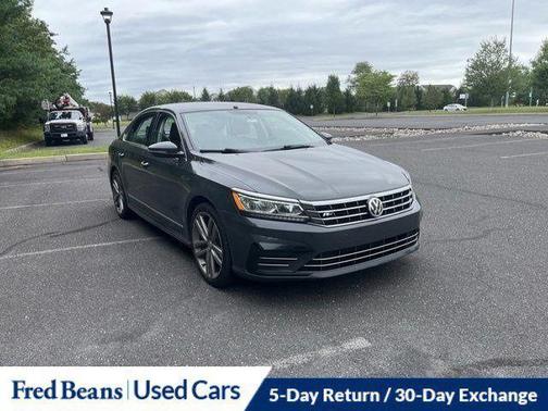 2017 Volkswagen Passat 1.8T R-Line
