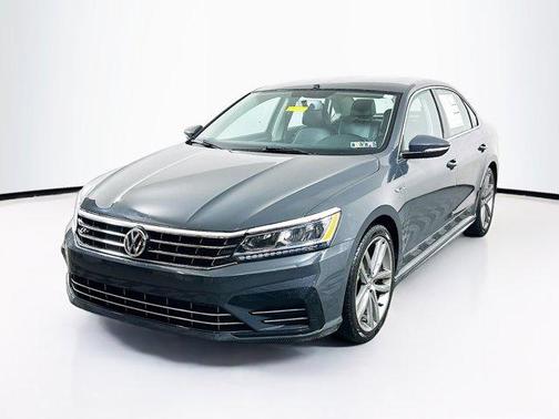 2017 Volkswagen Passat 1.8T R-Line