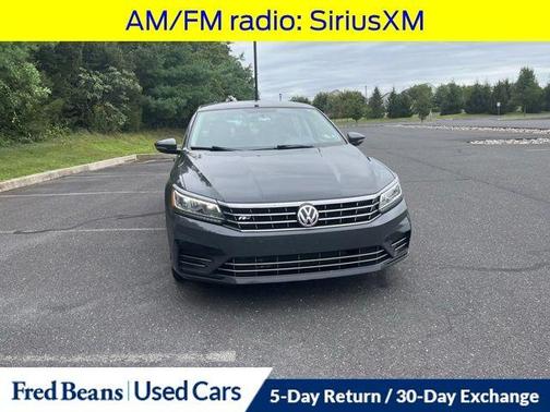 2017 Volkswagen Passat 1.8T R-Line