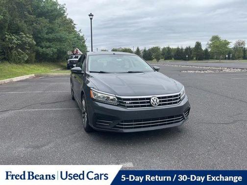 2017 Volkswagen Passat 1.8T R-Line
