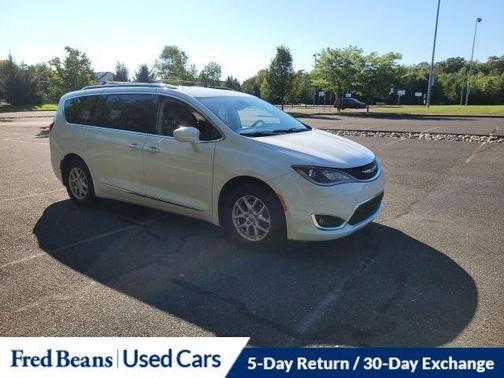 2020 Chrysler Pacifica Touring-L