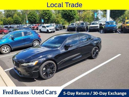 2024 Volvo S60 Recharge Plug-In Hybrid T8 Plus Black Edition
