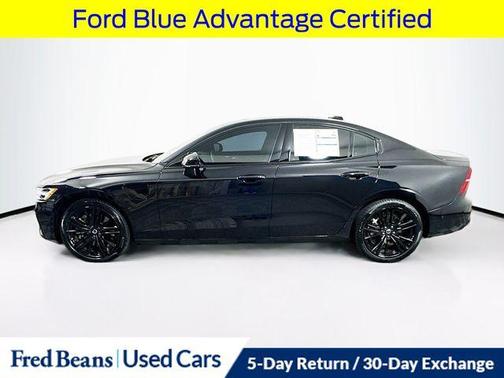 2024 Volvo S60 Recharge Plug-In Hybrid T8 Plus Black Edition