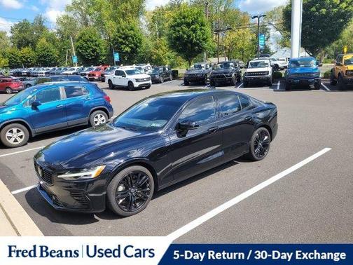 2024 Volvo S60 Recharge Plug-In Hybrid T8 Plus Black Edition