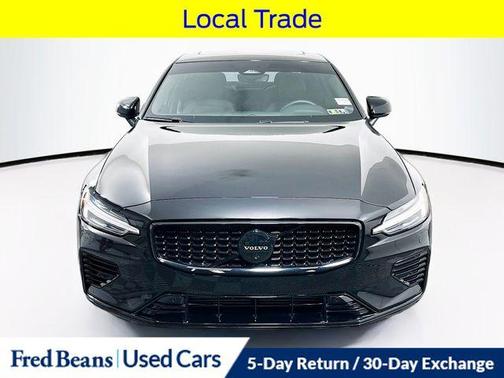 2024 Volvo S60 Recharge Plug-In Hybrid T8 Plus Black Edition